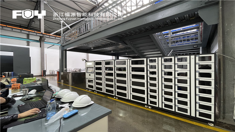 1747637902439997.jpg 昆明動車組運用所物料柜2.jpg